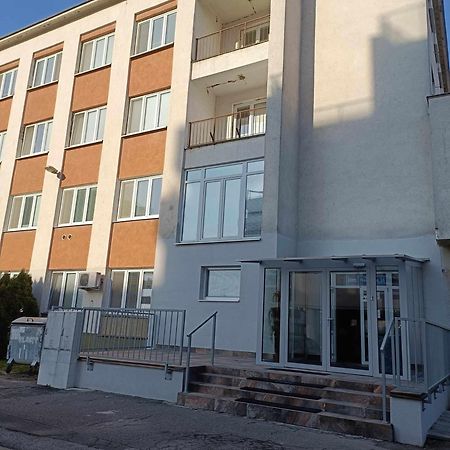 Ubytovna Nobelova Bratislava Luaran gambar