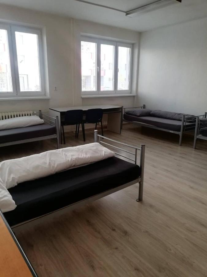Ubytovna Nobelova Bratislava Luaran gambar
