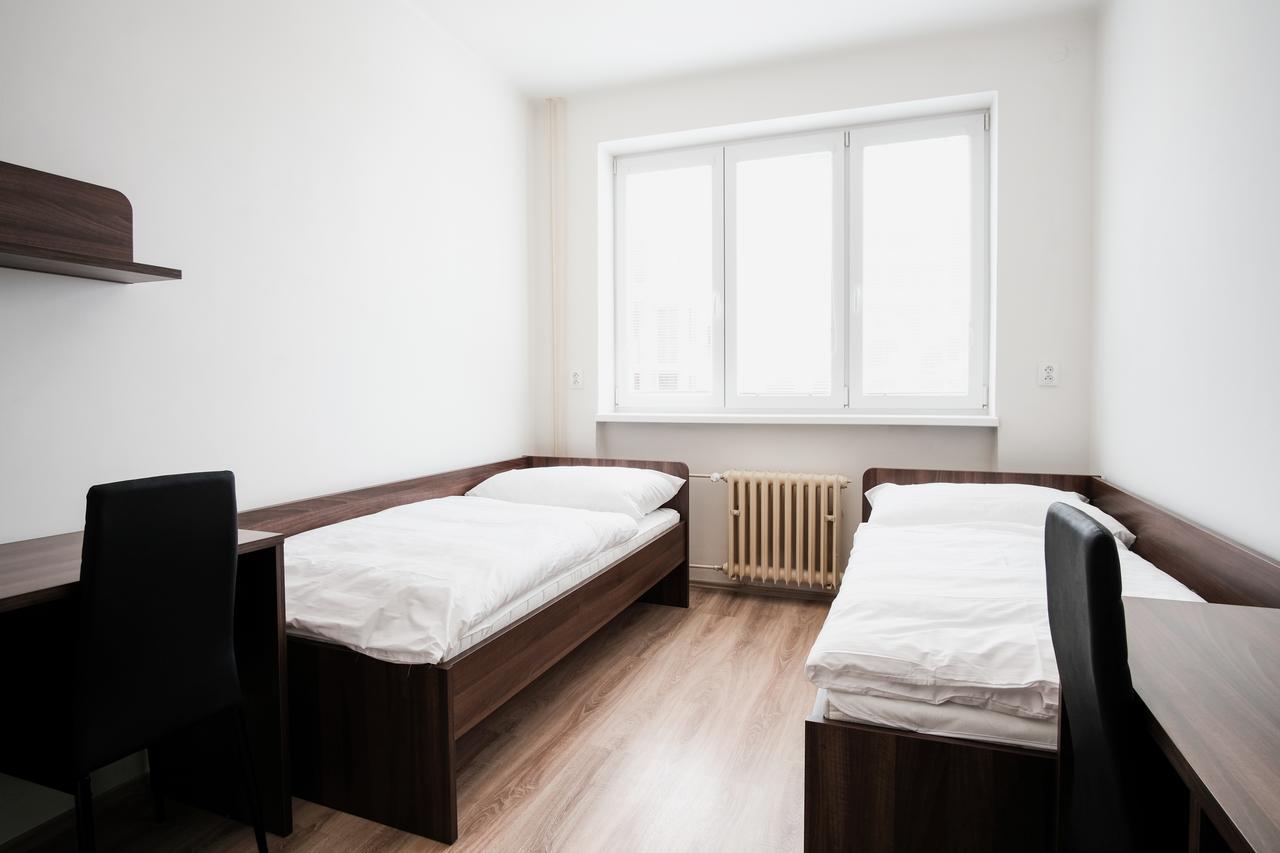 Ubytovna Nobelova Bratislava Luaran gambar